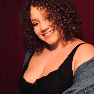 Meet your Posher, Analee